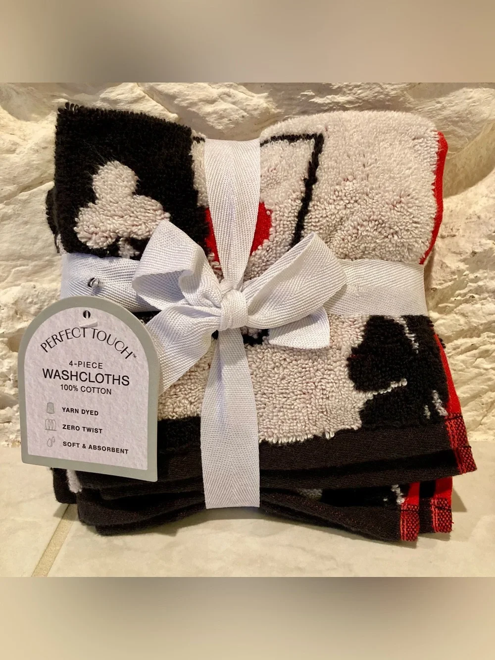 NWT Perfect Touch 4 pc 100% cotton, zero twist wash cloths- red black and white